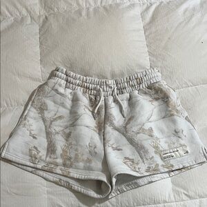 Comfrt camo shorts